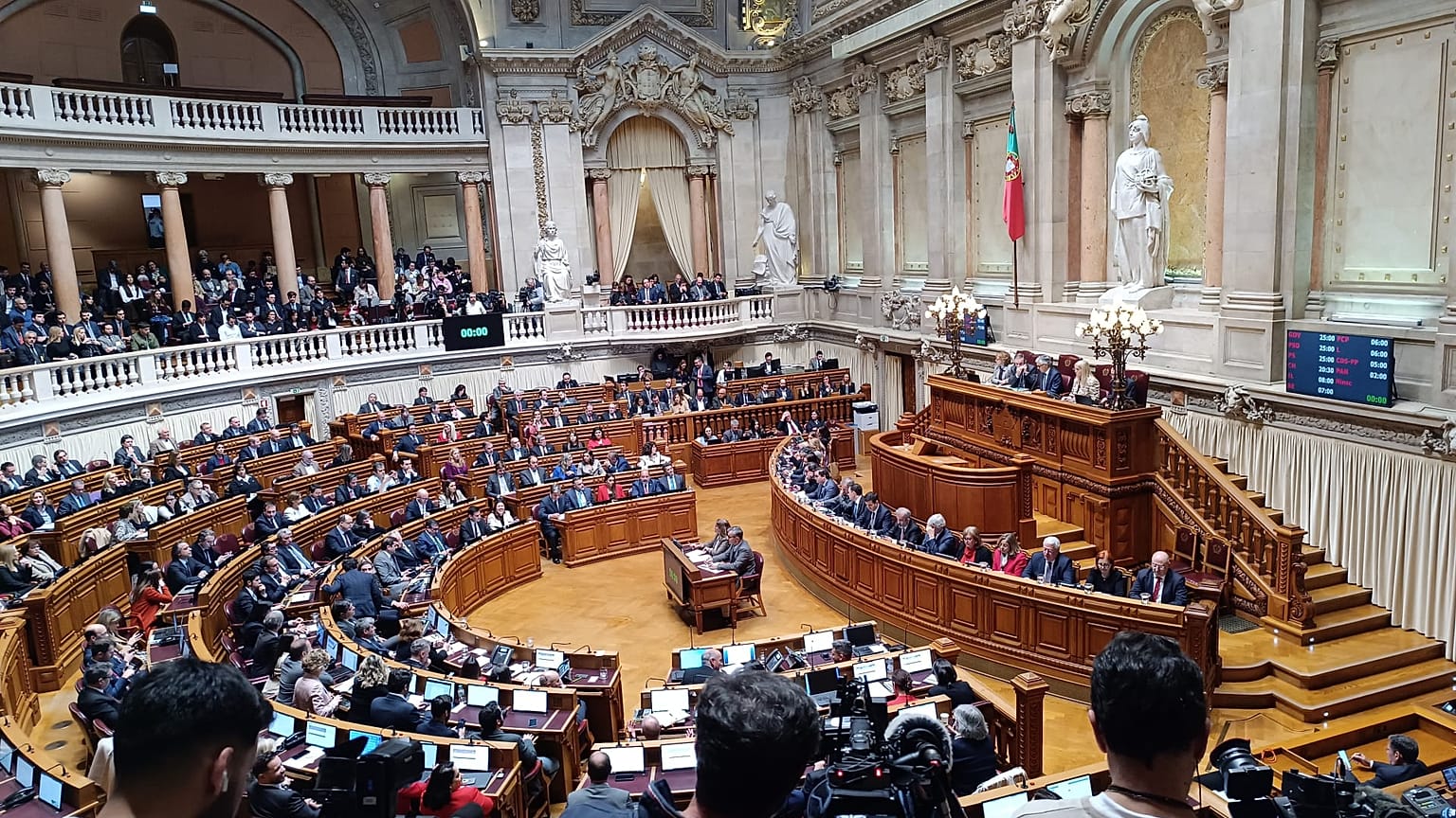 Η πρόταση εμπιστοσύνης ψηφίστηκε την Τρίτη στο Κοινοβούλιο
