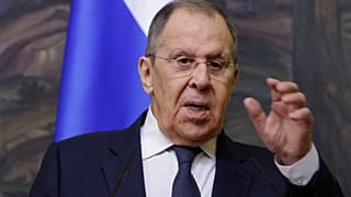 وزير الخارجية الروسي سيرغي لافروف يحضر مؤتمراً صحفياً مع الأمين العام لمنظمة الأمن والتعاون في أوروبا فريدون سينيرلي أوغلو في موسكو، روسيا، الثلاثاء 11 مارس/آذار 2025