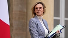 Agnès Pannier-Runacher, ministre française de la Transition écologique, quittant le palais de l'Élysée à Paris en décembre 2022. 