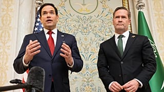 Il segretario di Stato Marco Rubio e il consigliere per la Sicurezza nazionale Usa Mike Waltz al termine dei colloqui di pace con la delegazione ucraina a Gedda, 11 marzo 2025