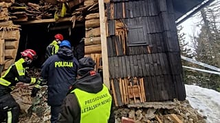 Uçak Slovenya'daki Velika Planina dağında bir dağ kulübesine çarptı, 11 Mart 2025