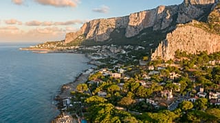 Siculiana bietet einer Handvoll glücklicher Reisender eine Reise mit allem Drum und Dran an - alles, was sie dafür bezahlen müssen, ist die sizilianische Touristensteuer von 1 €.