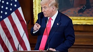 Başkan Donald Trump, 12 Mart 2025 Çarşamba günü Washington'daki Kongre Binası'nda düzenlenen yıllık Aziz Patrick Günü yemeğinde konuşuyor.
