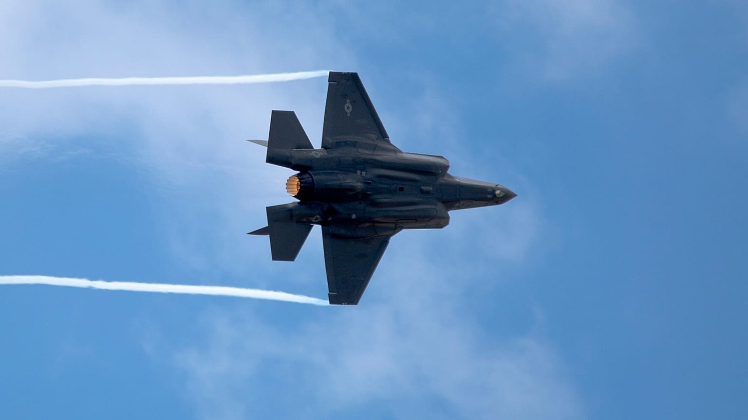 F-35A, 2017 Paris Hava Gösterisi'nde ilk hava gösterisini gerçekleştirdi.
