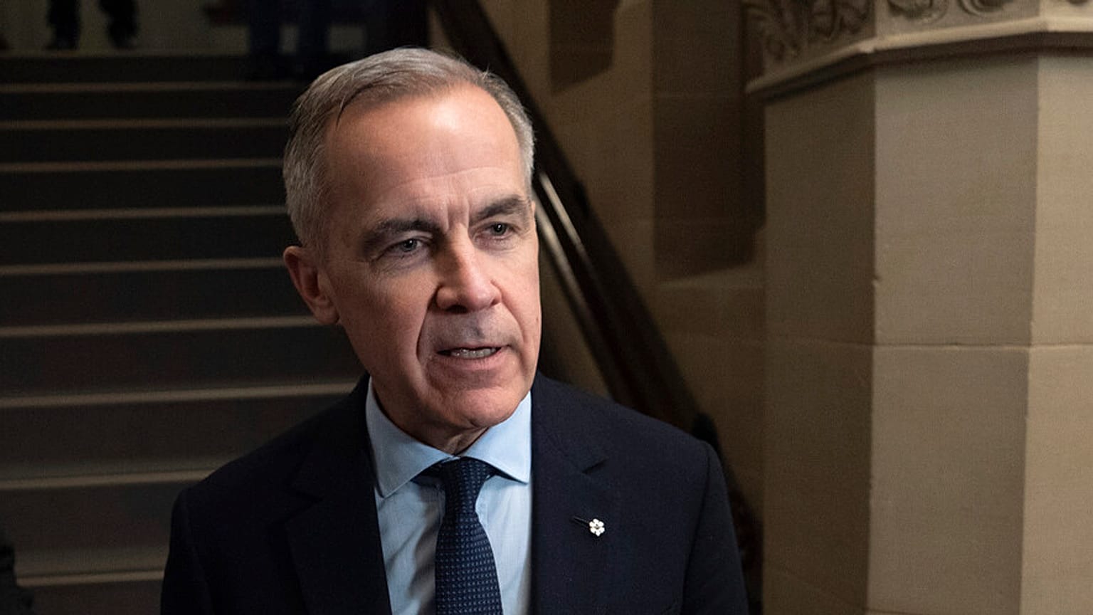 Kanada Liberal lideri Mark Carney, 10 Mart 2025 Pazartesi günü Ottawa'daki parti meclisi toplantısına giderken basınla kısa bir konuşma yaptı