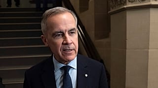 Kanada Liberal lideri Mark Carney, 10 Mart 2025 Pazartesi günü Ottawa'daki parti meclisi toplantısına giderken basınla kısa bir konuşma yaptı