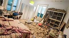 Μια κατεστραμμένη κατοικία μετά από έναν σεισμό βόρεια της Νάπολης, Ιταλία, Πέμπτη, 13 Μαρτίου 2025.