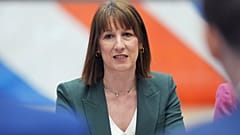 İngiltere Maliye Bakanı Rachel Reeves, 28 Şubat 2025 Cuma günü Lincolnshire, İngiltere'deki RAF Waddington'da savunma sektörüyle bir yuvarlak masa toplantısına ev sahipliği yapıyor.