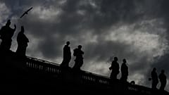 900-летняя рукопись, обнаруженная в секретных архивах Ватикана, предсказывает, что Судный день наступит в 2027 году
