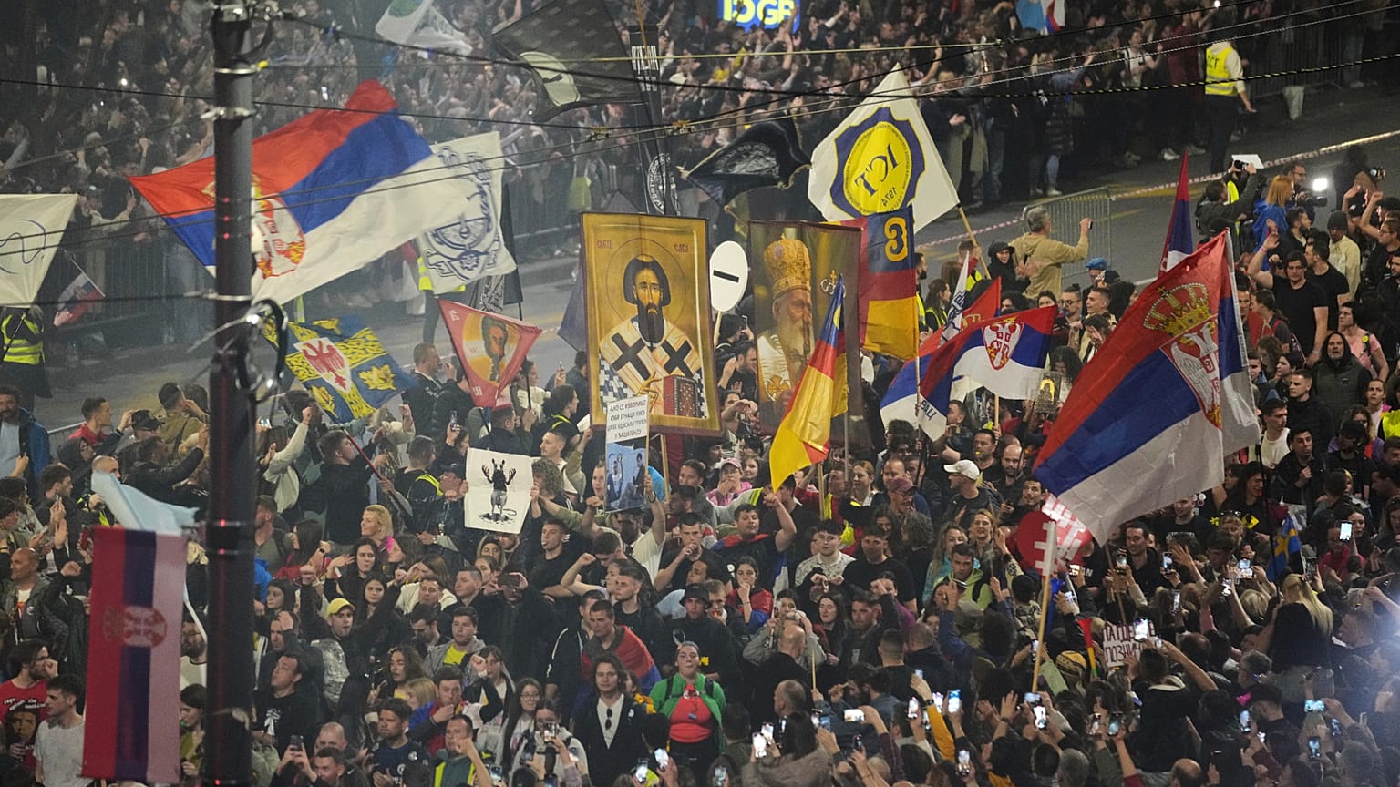 Gran manifestación en Belgrado antes de las protestas anticorrupción, 14 de marzo de 2025