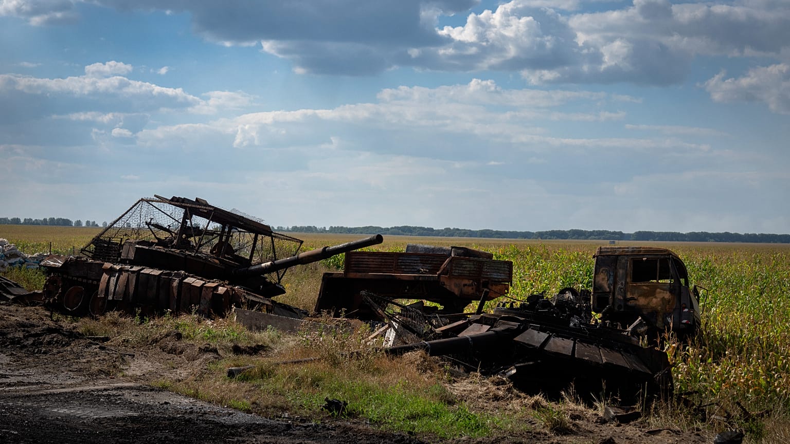 Mezzi militari distrutti in Kursk