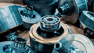 Bakır bazı durumlarda elektrik motorlarından çıkarılıp işlenebiliyor.