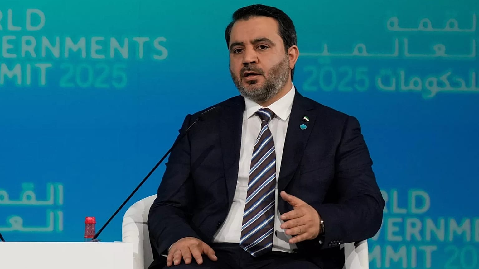 Suriye'yi Dışişleri Bakanı Esaad Hasan Şeybani Türkiye'deki İstanbul Sabahattin Zaim Üniversitesi'nde yüksek lisans yaptığı ve halihazırda devam eden bir doktora öğrencisi.