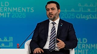 Suriye'yi Dışişleri Bakanı Esaad Hasan Şeybani Türkiye'deki İstanbul Sabahattin Zaim Üniversitesi'nde yüksek lisans yaptığı ve halihazırda devam eden bir doktora öğrencisi.