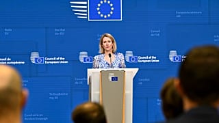 Kaja Kallas habló con los periodistas tras una reunión ministerial en Bruselas.