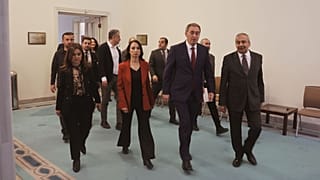 DEM Parti heyeti eş başkanlar Tuncer Bakırhan ve Tülay Hatimoğulları ile Grup Başkanvekili Gülistan Koçyiğit ve TBMM Başkanvekili Sırrı Süreyya Önder'den oluştu.