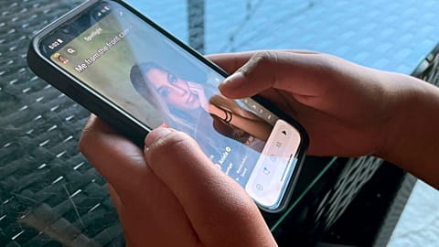 The use of online services by minors is often linked to addictive design which in turn influences their mental health.   