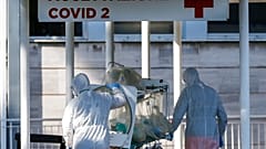 Orvosi felszerelés érkezik a római Columbus Covid 2 kórházba 2020.  március 16-án