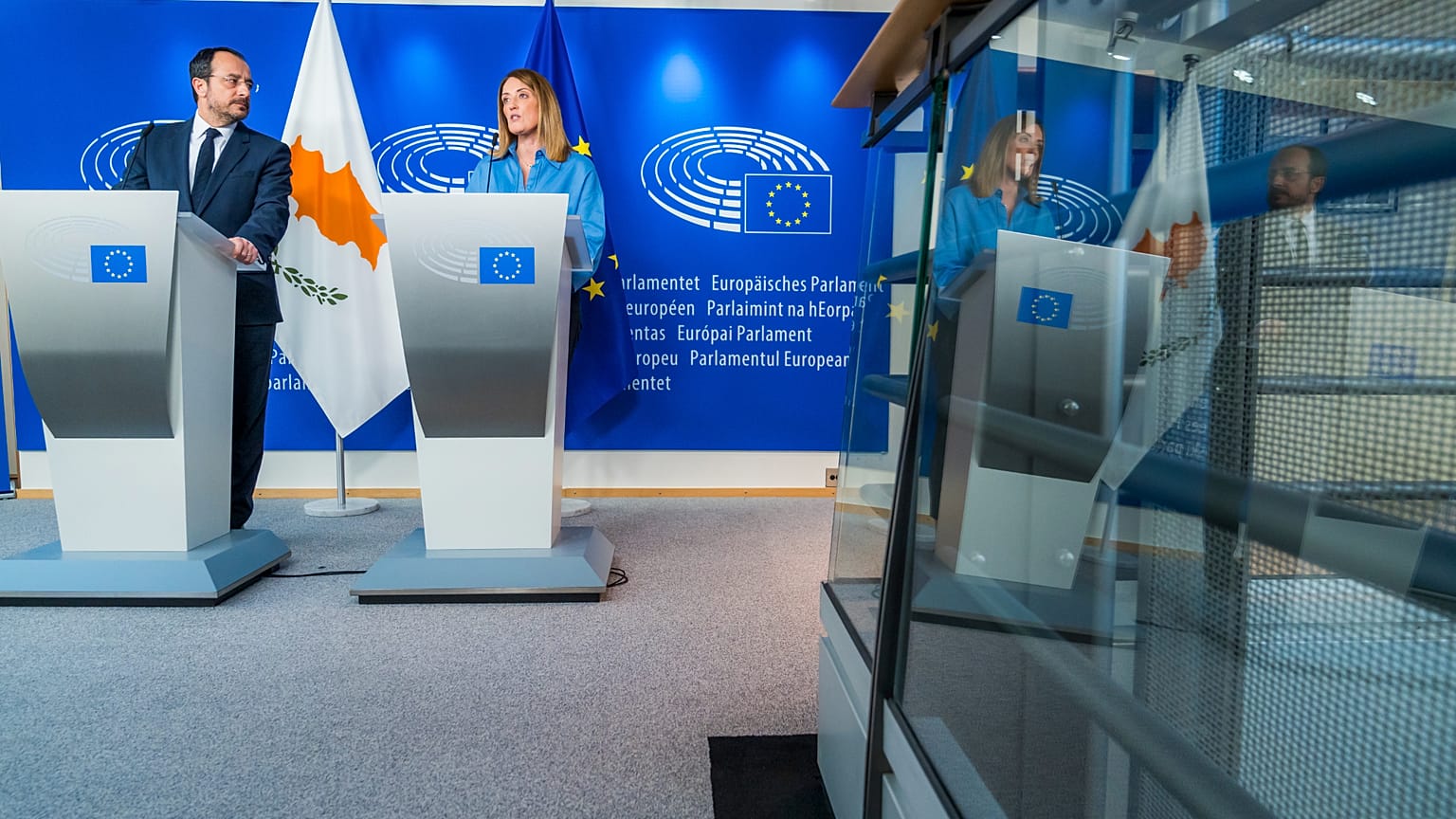 Νίκος Χριστοδουλίδης με Ρομπέρτα Μέτσολα