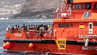 Migrants disembark at the port of La Estaca in Valverde at the Canary island of El Hierro, 26 August, 2024