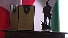 Übergabe des Preises und der Urkunde an den stellvertretenden italienischen Ministerpräsidenten Matteo Salvini anlässlich der Verleihung des Hunyadi János-Preises 2025. Mittwoch, 19. März 2025.