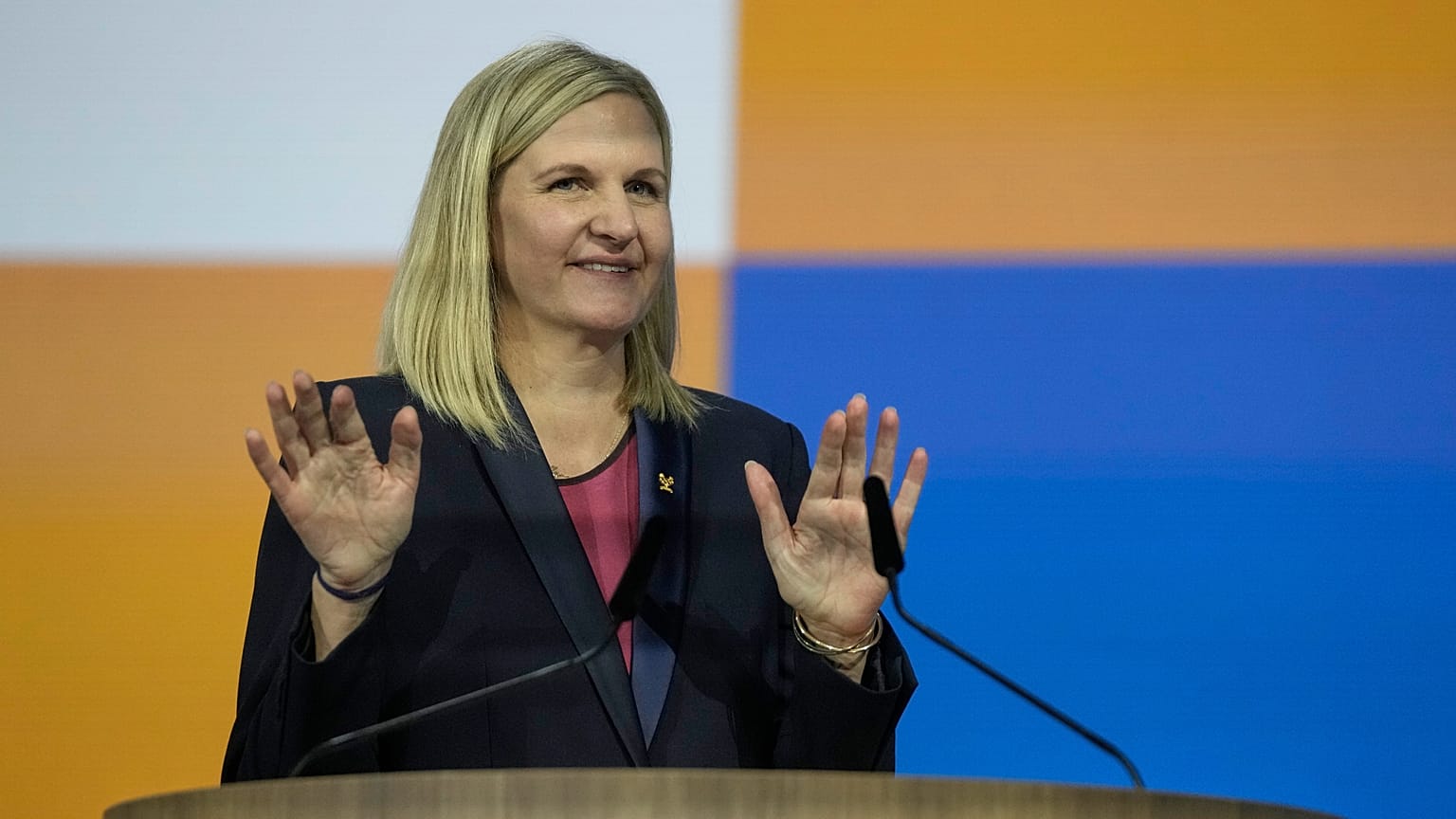 Kirsty Coventry após ter sido anunciada como a nova Presidente do COI na 144ª sessão do Comité Olímpico Internacional na Grécia, 20 de março de 2025