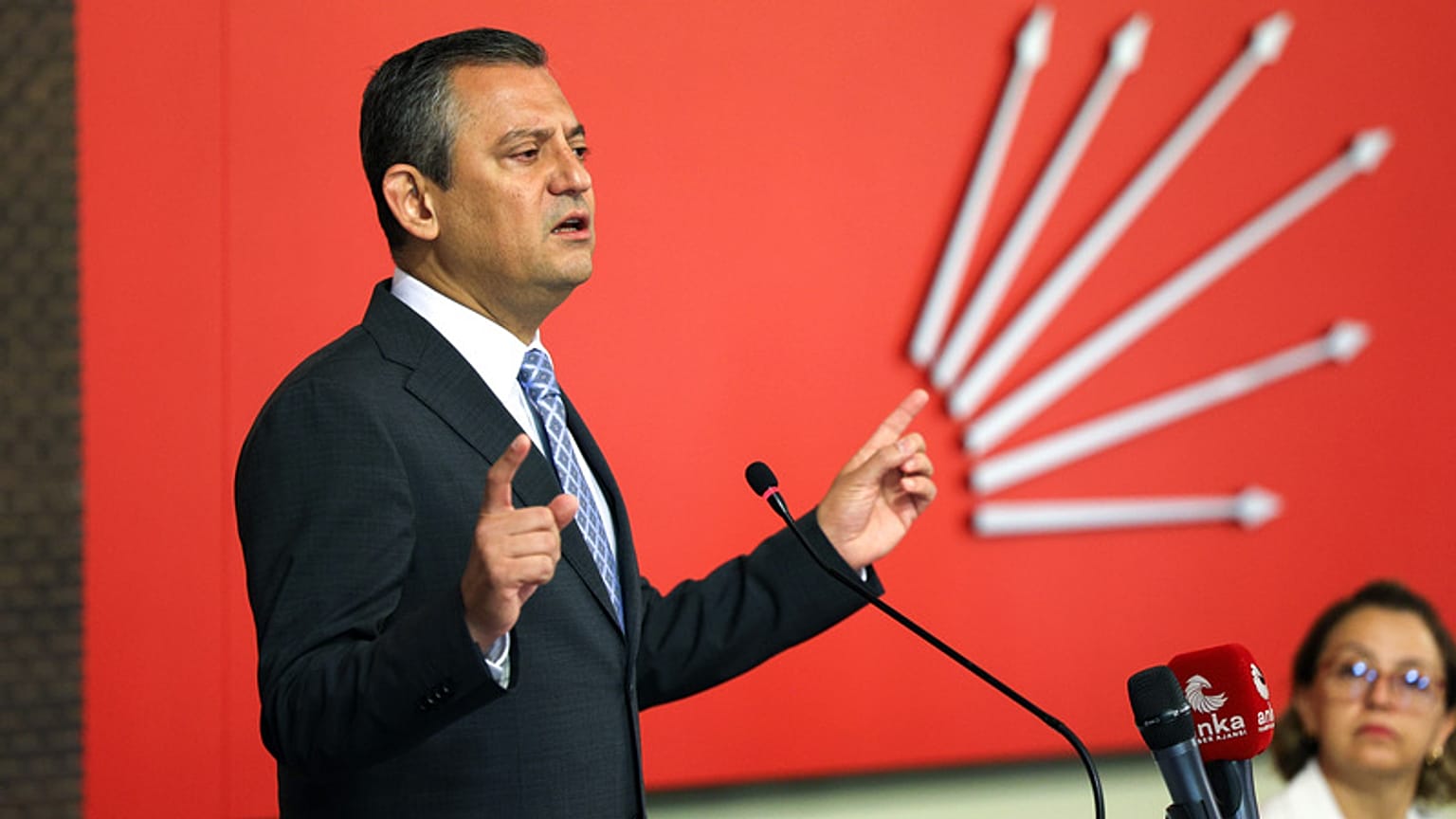 CHP Genel Başkanı Özgür Özel