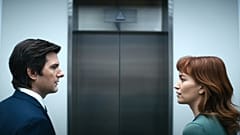 Adam Scott y Britt Lower en 'Severance' 
