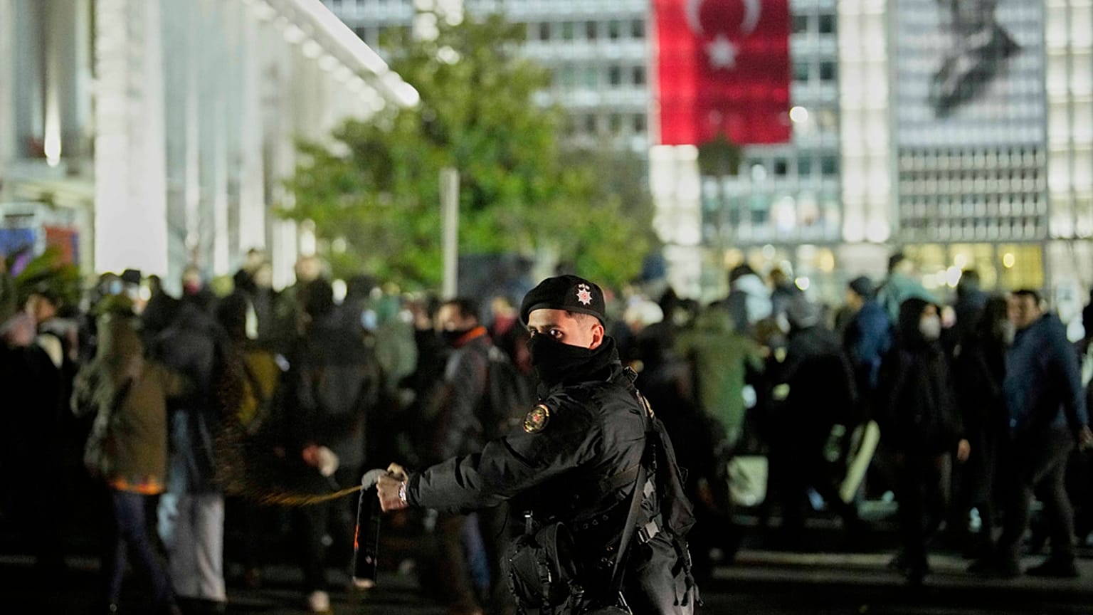 Saraçhane meydanındaki protestolar 19 Mart'tan beri devam ediyor.