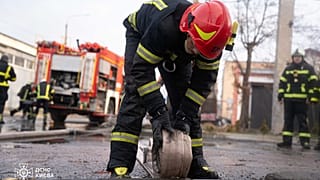 Экстренные службы в Киеве ликвидируют последствия атаки российских БПЛС