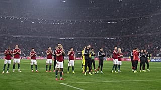 A magyar csapat megköszöni a szurkolást a Törökország elleni mérkőzés után a budapesti Puskás Arénában 2025. március 23-án.