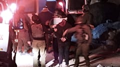 Hamdan Ballal, codirector palestino del documental ganador de un Oscar No Other Land, es detenido por el ejército israelí en su casa de Cisjordania, ocupada por Israel.