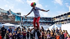 Watch: The circus team spreading Ramadan joy in Gaza