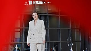 Mette Frederiksen dán miniszterelnök érkezik az uniós csúcstalálkozóra az Európai Tanács épületébe Brüsszelben, 2025. március 20-án, csütörtökön.