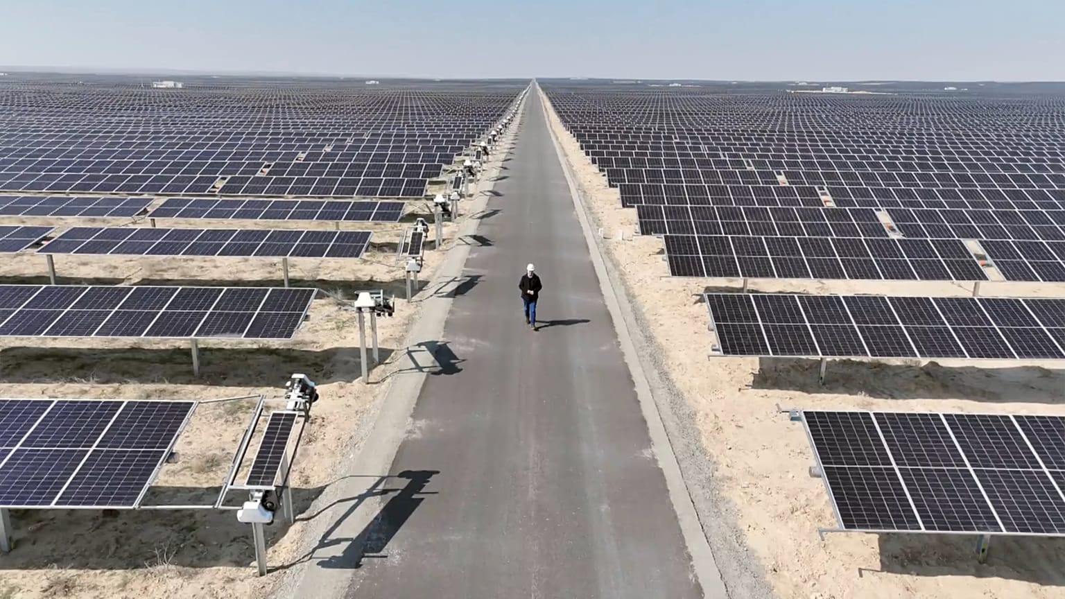 Come l'Uzbekistan punta a diventare il leader dell'energia solare dell'Asia centrale