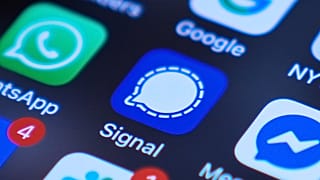 Signal app on a smartphone is seen on a mobile device screen in Chicago, 25 March, 2025