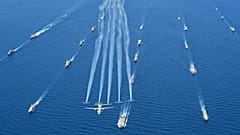 La marine et l'armée de l'air indonésiennes participent à la clôture du 4e exercice naval multilatéral Komodo 2023 en Indonésie, le 8 juin 2023.