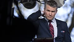 Pete Hegseth amerikai védelmi miniszter a Fehér Háznál