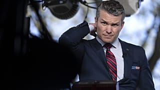 Pete Hegseth amerikai védelmi miniszter a Fehér Háznál