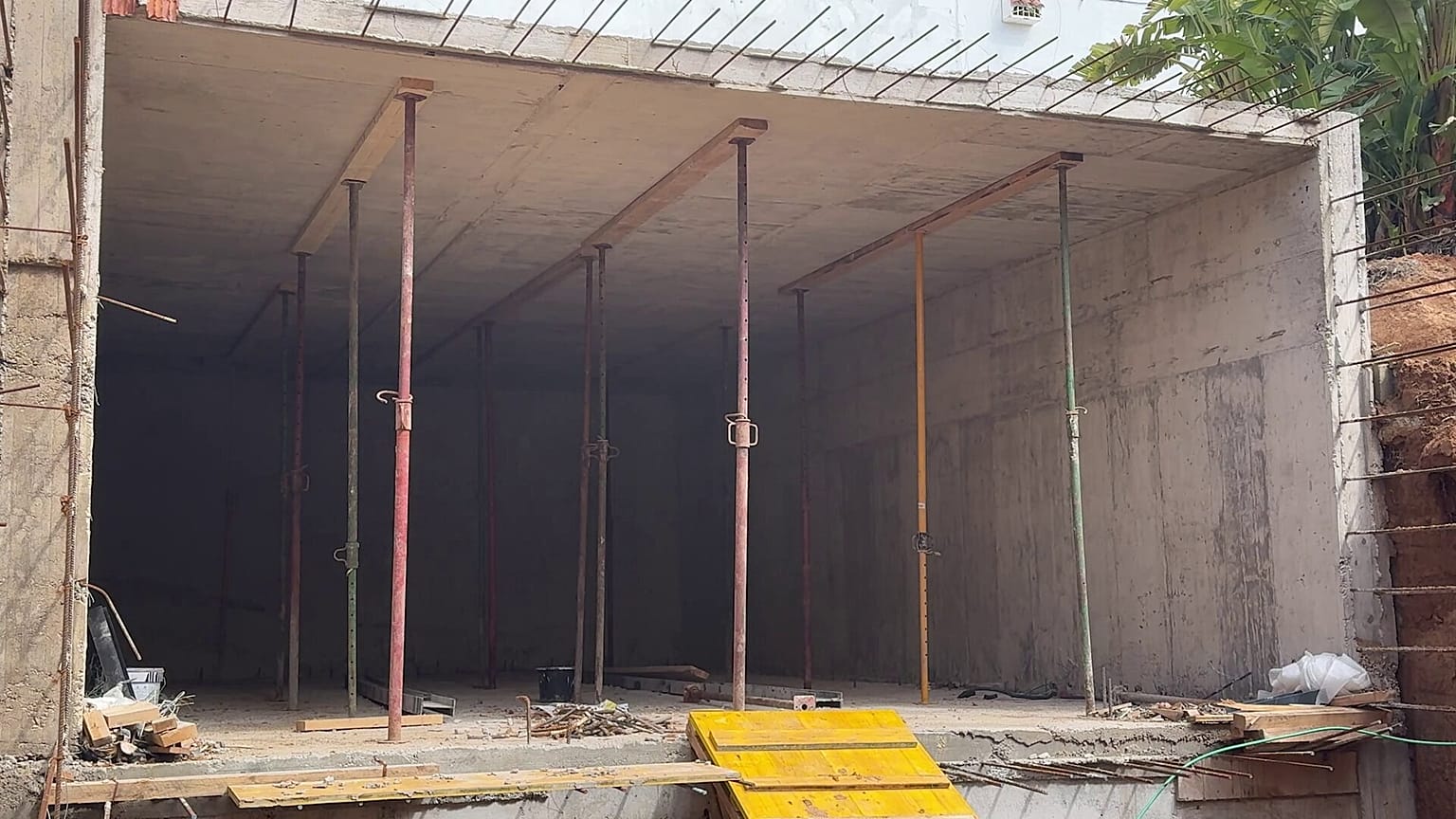 İspanya'da yapım aşamasında olan bir sığınak. 