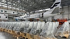 Η Finnair ανακαινίζει τα παλαιότερα αεροσκάφη της για να κάνει τις καμπίνες τους να μοιάζουν ολοκαίνουργιες. 