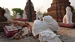 Myanmar'ın Naypyitaw kentinde Cuma günü meydana gelen şiddetli depremin ardından hasar gören pagodalar görülüyor, 29 Mart 2025