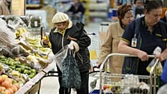 Vásárlók egy moszkvai hipermarketben
