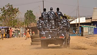 جنود جنوب السودان يقومون بدوريات في شوارع جوبا، جنوب السودان يوم الخميس، 13 فبراير/شباط 2025