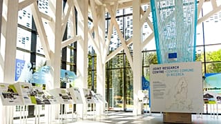 À l'intérieur du Centre commun de recherche d'Ispra