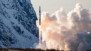 La fusée « Spectrum » d'Isar Aerospace décolle pour un vol d'essai depuis l'île d'Andoya, en Norvège, le dimanche 30 mars 2025.