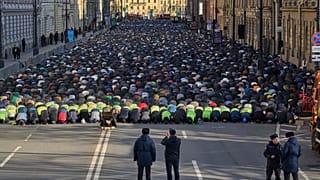 Massengebet zu Eid al-Fitr. St. Petersburg, 30. März 2025