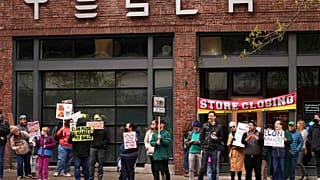 Proteste contro Tesla negli Stati Uniti