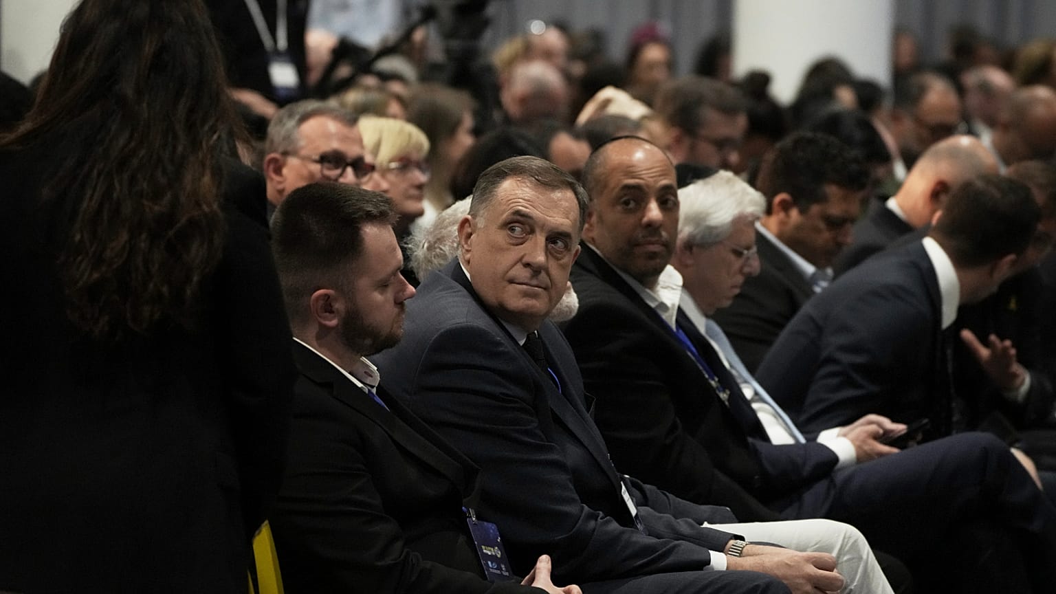 Milorad Dodik egy izraeli szélsőjobboldali konferencián, 2025.03.27-én.
