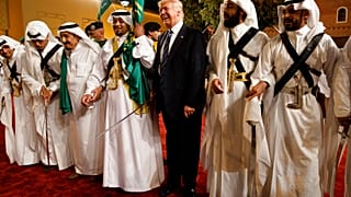 الرئيس دونالد ترامب خلال حفل ترحيب في قصر المربع، السبت 20 مايو/أيار 2017، في الرياض
